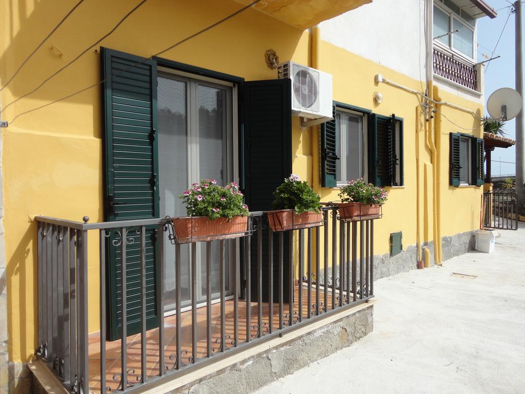 Ferienwohnung Baciati Dal Sole Porto Empedocle Zimmer foto